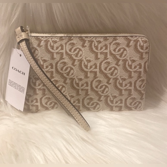 Coach Handbags - COACH NWT CF548 Monogram Print Corner Zip Wristlet!